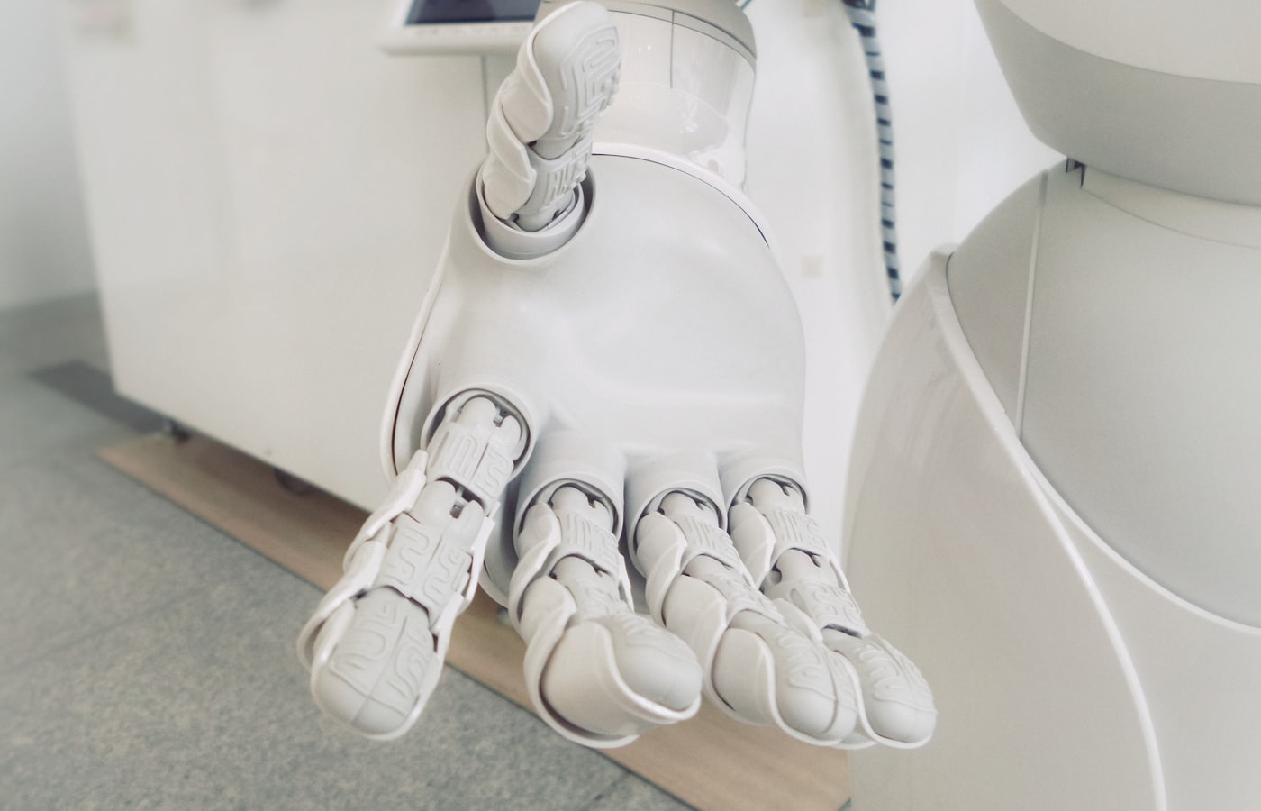 Chatbots vs Copilots in 2026: What Actually Helps Support Teams