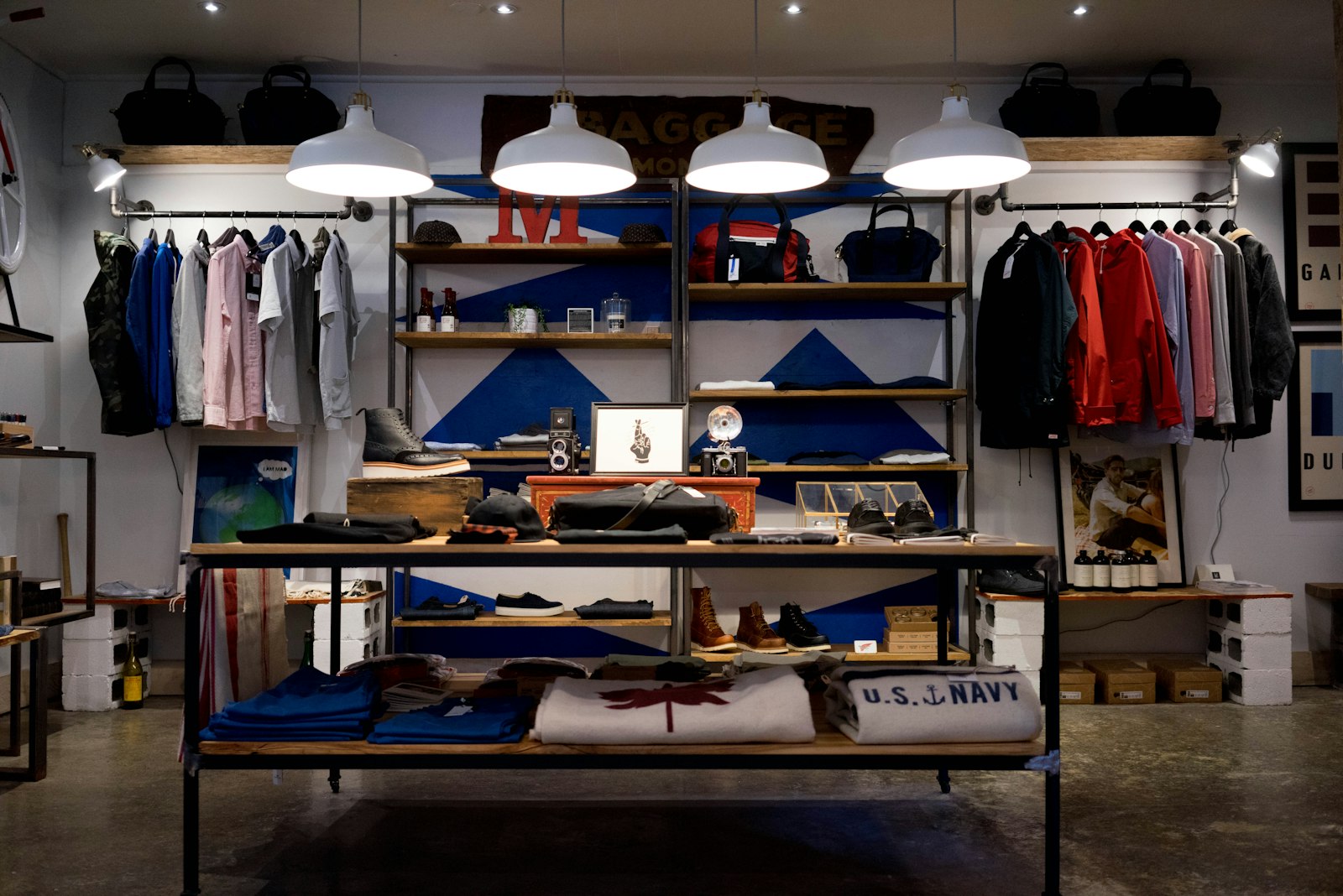 Creative retail and ecommerce storefront experience